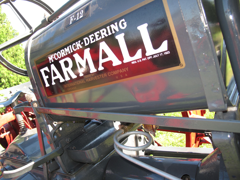 International Harvester Farmall Farmall F12 gas